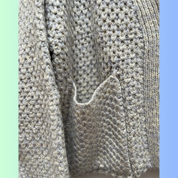 Urban Outfitters Smith Boxy Button-Front Cardigan Light Grey Size Medium - Picture 4 of 5